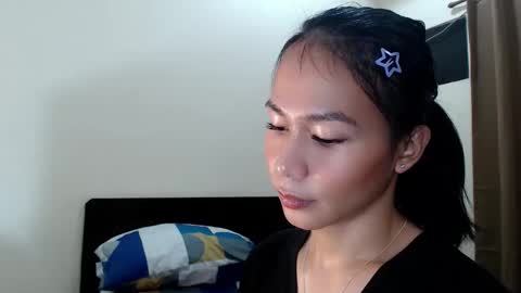 Snapshot of xlovely_destinyx chatting on February 2026 06:06:01 AM Alice online show from February 2026 06:06:01 AM