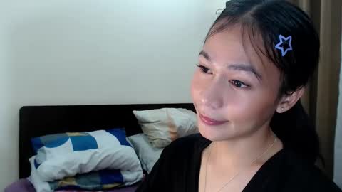 Snapshot of xlovely_destinyx chatting on February 2026 09:15:02 PM Alice online show from February 2026 09:15:02 PM