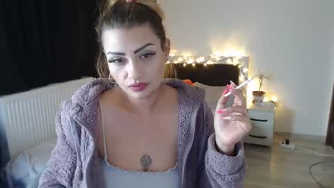 Snapshot of xmagic_pantherx chatting on December 2024 09:49:02 PM Magic Panther online show from December 2024 09:49:02 PM