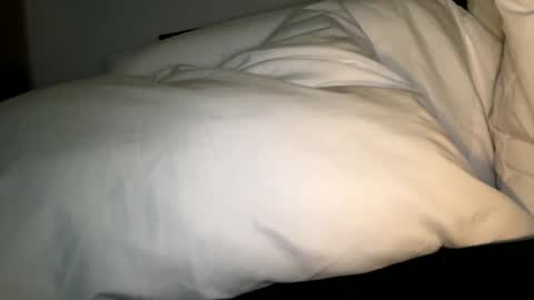 Snapshot of xmomentumx chatting on February 2025 08:22:01 PM xmomentumx online show from February 2025 08:22:01 PM