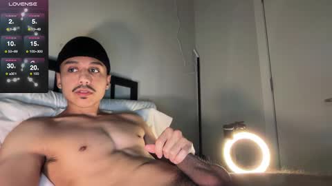 Snapshot of xmomentumx chatting on September 2025 05:57:02 PM xmomentumx online show from September 2025 05:57:02 PM