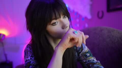 Bella Bondai online show from February 2025 11:44:02 AM