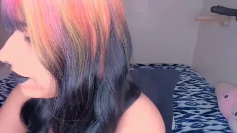 Rae  online show from February 2025 01:43:02 AM