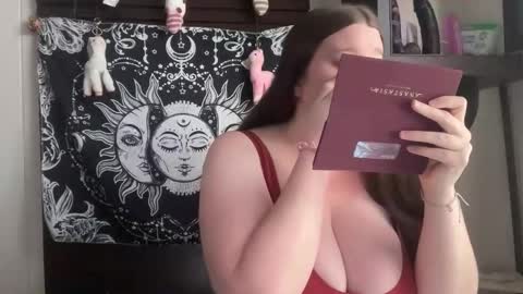 xopeachybaby online show from May 2026 11:06:02 PM