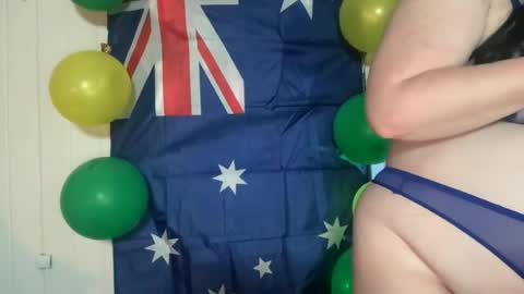 xopeachybaby online show from July 2026 12:44:01 PM
