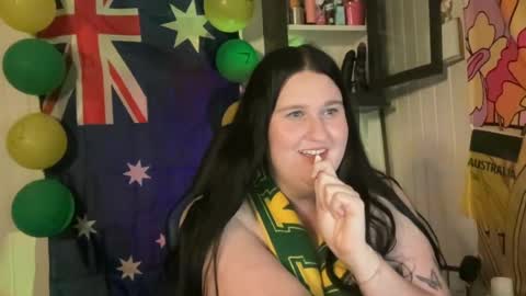 xopeachybaby online show from July 2026 12:57:02 PM