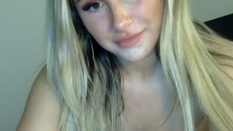 Lacey Loo online show from June 2026 06:49:02 AM