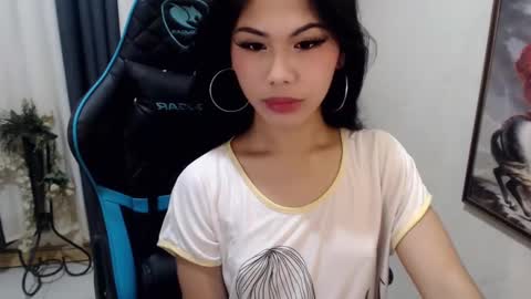 Snapshot of xseductive_airax chatting on December 2024 06:50:01 PM aira online show from December 2024 06:50:01 PM