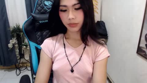 Snapshot of xseductive_airax chatting on December 2024 04:28:02 PM aira online show from December 2024 04:28:02 PM