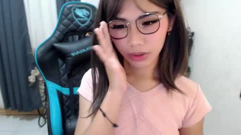 Snapshot of xseductive_airax chatting on December 2024 10:36:01 PM aira online show from December 2024 10:36:01 PM