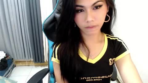 Snapshot of xseductive_airax chatting on February 2025 08:25:01 PM aira online show from February 2025 08:25:01 PM