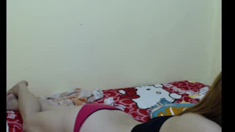 Snapshot of xsexyhotmomma69x chatting on January 2025 08:54:02 AM merayel online show from January 2025 08:54:02 AM