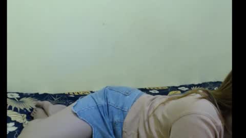 Snapshot of xsexyhotmomma69x chatting on October 2025 05:30:01 AM merayel online show from October 2025 05:30:01 AM