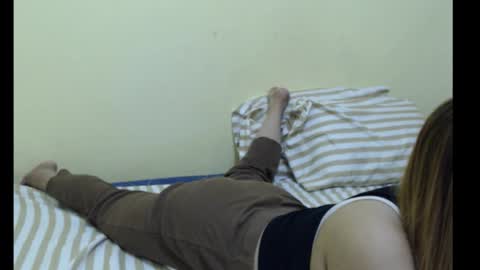 Snapshot of xsexyhotmomma69x chatting on November 2025 04:26:02 AM merayel online show from November 2025 04:26:02 AM