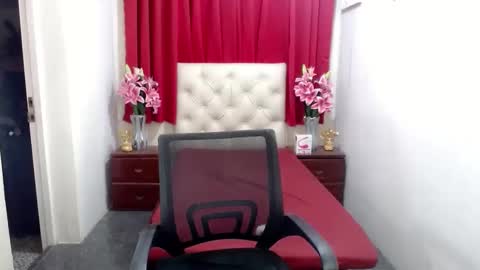 Snapshot of xsexyninedollx chatting on February 2025 08:54:02 AM Cleo de nile online show from February 2025 08:54:02 AM