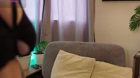 Snapshot of xspacebluex chatting on February 2026 07:29:02 PM Blue online show from February 2026 07:29:02 PM