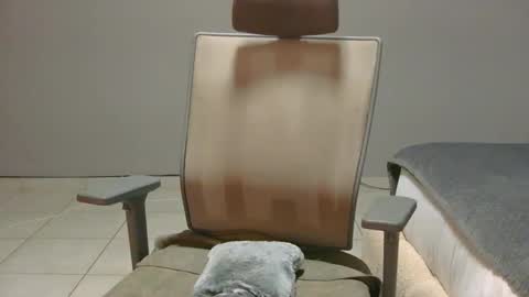 spykeXtee online show from May 2026 04:54:01 AM