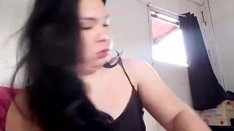 Snapshot of xsuck_my_dickx chatting on October 2025 02:33:01 AM Nica online show from October 2025 02:33:01 AM