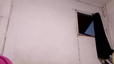 Snapshot of xsuck_my_dickx chatting on November 2025 09:42:02 AM Nica online show from November 2025 09:42:02 AM