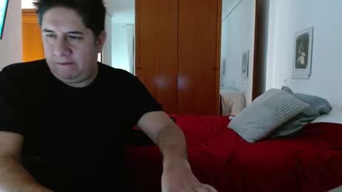 thiagoeva online show from December 2025 09:05:02 AM