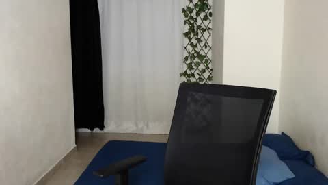 xtranherr online show from February 2025 12:19:01 AM