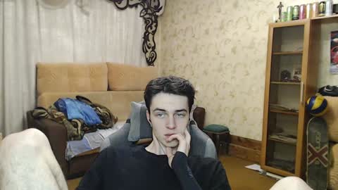 traqqq online show from December 2024 09:02:01 PM