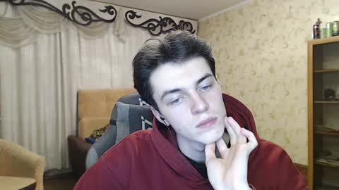 traqqq online show from December 2024 08:01:02 PM