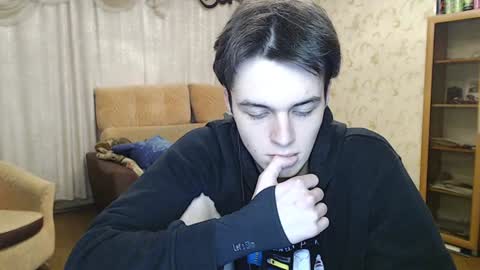 traqqq online show from December 2024 08:27:02 PM