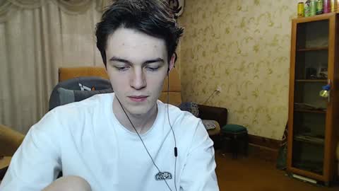 traqqq online show from December 2024 11:39:02 PM