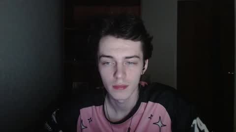 traqqq online show from November 2025 02:13:01 AM