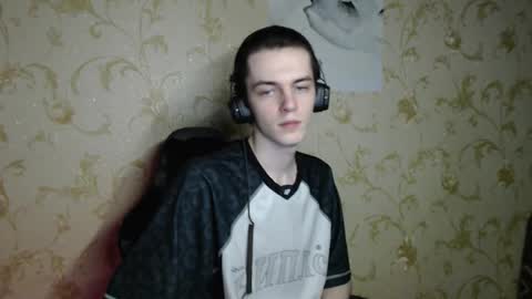 traqqq online show from March 2026 09:22:02 PM