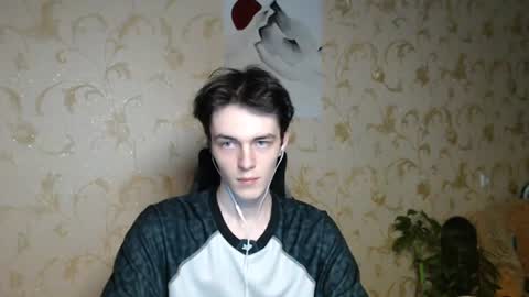 traqqq online show from June 2026 09:02:01 PM