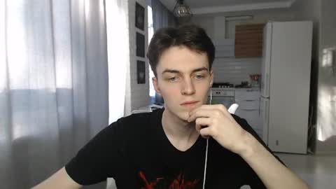 traqqq online show from June 2026 03:02:01 PM