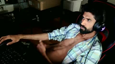 Snapshot of xwuvzyew chatting on December 2024 05:17:01 AM x online show from December 2024 05:17:01 AM