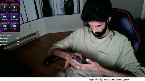 Snapshot of xwuvzyew chatting on January 2025 06:47:02 AM x online show from January 2025 06:47:02 AM