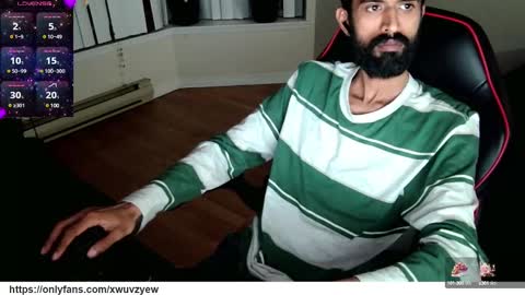 Snapshot of xwuvzyew chatting on January 2025 01:38:02 AM x online show from January 2025 01:38:02 AM