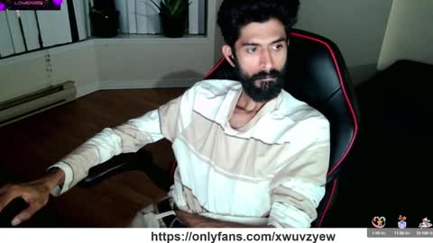 Snapshot of xwuvzyew chatting on January 2025 02:37:02 AM x online show from January 2025 02:37:02 AM