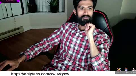 Snapshot of xwuvzyew chatting on January 2025 05:05:02 AM x online show from January 2025 05:05:02 AM