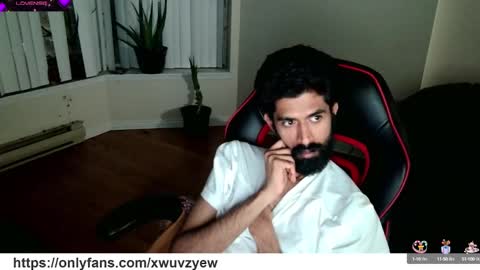 Snapshot of xwuvzyew chatting on January 2025 08:33:01 AM x online show from January 2025 08:33:01 AM