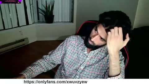 Snapshot of xwuvzyew chatting on January 2025 05:11:01 AM x online show from January 2025 05:11:01 AM