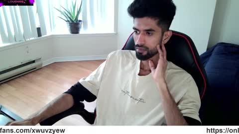 Snapshot of xwuvzyew chatting on January 2025 07:48:01 PM x online show from January 2025 07:48:01 PM