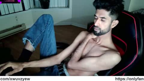 Snapshot of xwuvzyew chatting on January 2025 02:01:01 AM x online show from January 2025 02:01:01 AM