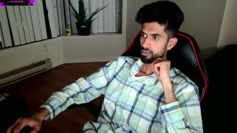 Snapshot of xwuvzyew chatting on January 2025 05:13:01 AM x online show from January 2025 05:13:01 AM