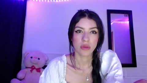Snapshot of xx_johnson_xx chatting on June 2026 03:46:01 AM VALE online show from June 2026 03:46:01 AM