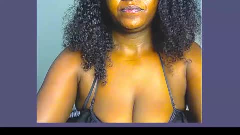 Snapshot of xxfleurlove chatting on December 2024 03:37:02 AM xxfleurlove online show from December 2024 03:37:02 AM