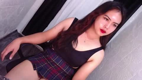 Snapshot of xxhotsexydivinexx chatting on March 2025 04:43:02 AM divine online show from March 2025 04:43:02 AM