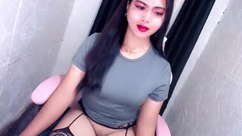 Snapshot of xxhotsexydivinexx chatting on September 2025 09:09:02 PM divine online show from September 2025 09:09:02 PM