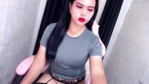 Snapshot of xxhotsexydivinexx chatting on October 2025 11:14:01 PM divine online show from October 2025 11:14:01 PM