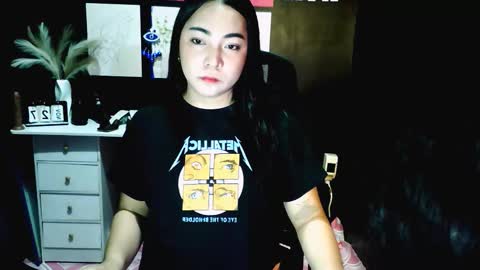 xxirene online show from November 2025 05:09:02 AM