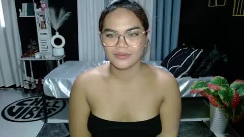 Kylie Smith online show from June 2026 02:53:01 AM